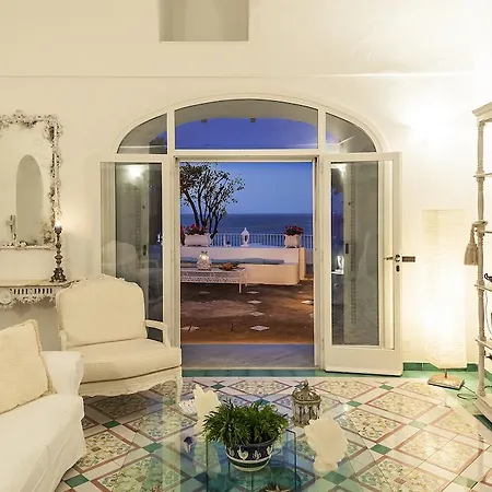 Hotell La & Sant'Angelo (Isola d'Ischia)